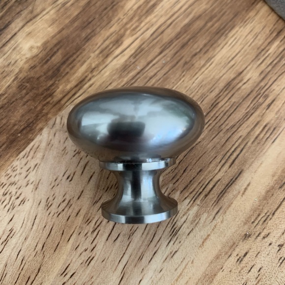 8 Brushed Nickel Kitchen Knobs Vintage Pottery Barn - Picture 4 of 6